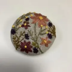 ハンドメイド♪花柄刺繍 ブローチ 丸型