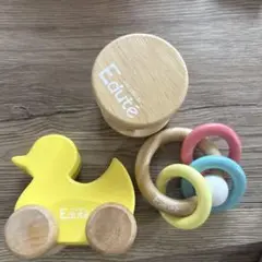 Edute 木製アヒル型ラトル