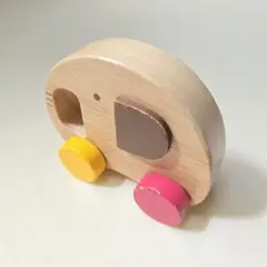 木製象の形おもちゃ 車輪付き