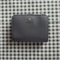 FURLA グレー 二つ折り財布