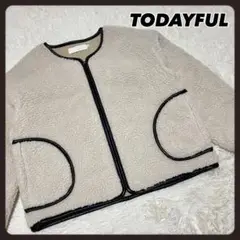 ☆美品☆ トゥデイフル ノーカラー パイピングボアブルゾン エクリュ