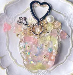 ニコちゃんフラワー入りちょうちょちゃん♡な♡ シェイカーキーホルダー　♡
