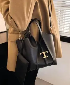 新品 トッズ　T タイムレス レザー トートバッグ