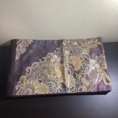 着物 袋帯 六通帯 豪華 派手な 光沢のある紫色 花柄 草柄 未使用品