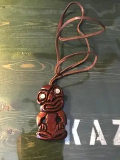 NZ ニュージーランド土産　マオリ族　木製トーテムペンダント 約7cm