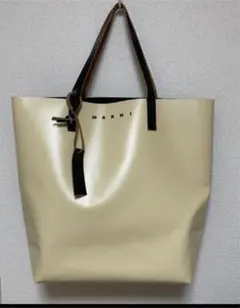 ほぼ未使用品 MARNI PVC トートバッグ【購入時コメント必須】