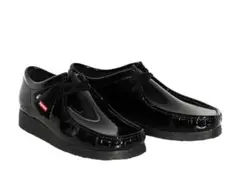supreme x Clarks Patent Leather Wallabee