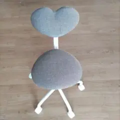 ハート型デザイン デスクチェア グレー系