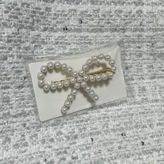 【新品未使用】リボン　パール　ヘアピン　ヘアクリップ　リボン型