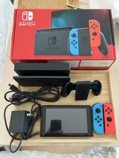 任天堂Switch 後期版　　マリオのステッカー付き