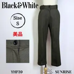 ★美品★ ブラックアンドホワイト カジュアルパンツ 深緑 ストレッチ Sサイズ