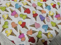 SALE✨USA fabric ロラライハリス アイスクリーム柄
