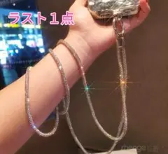 スマホショルダータイプストラップ　シルバーキラキラ 　かわいい　ラスト１点！