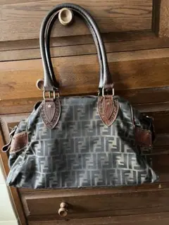 Item thumbnail for item bc70f711-575e-44b5-b24f-4a77209ebba8