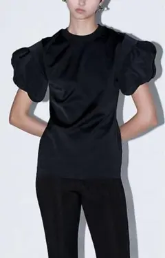 【美品】　TOGA Stretch satin top