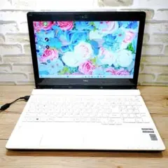 美品がいいね✨️可愛い白❤️NECノートパソコン♪Win11 カメラ付き