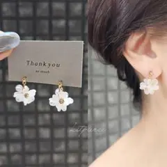 No.423 ミニミニフロストホワイトフラワーピアス イヤリング