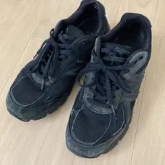 ニューバランス990 v4 triple black