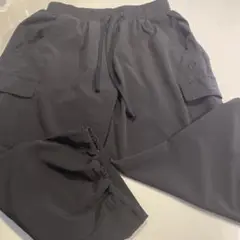 イグニオ　ひざ丈　ブラック　スポーツ　ズボン