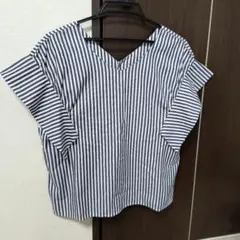 新品☆SHIPS☆綿ストライプ柄Vネックダウンショルダーブラウス　日本製