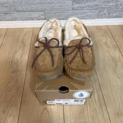 UGG W DAKOTA 5612