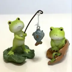 ❤️ロイヤルアーデン 置物・オブジェ 釣れました、 葉に乗るカエルとイモムシセット