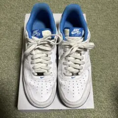 NIKE AIR FORCE 1 スニーカー