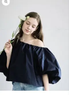 【新品未使用】carla Otona whip off shoulder