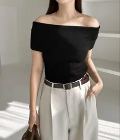 アンドミー　オフショルダー　リブニット　黒　Mサイズ