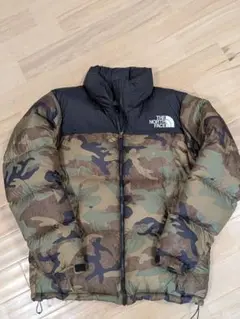 数回使用　THE NORTH FACE ヌプシ　ダウンジャケット Mサイズ