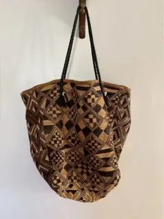 Item thumbnail for item c671f8e3-b709-4d26-9eec-0523532bb10d