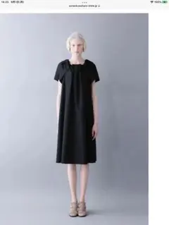 独立後　スナオクワハラ　黒色　ワンピース