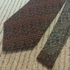 スペイン製 シルク brummell 高島屋 総柄ネクタイ
