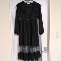 黒　ワンピース