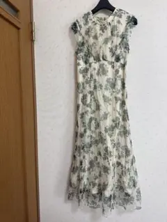 花柄ノースリーブロングワンピース　ミスティウーマン