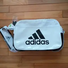 adidas エナメルショルダーバッグ ホワイト/ブラック
