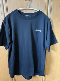 黒のプリント入りTシャツ Mサイズ