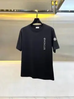 モンクレールMONCLER美品 の半袖ですTv