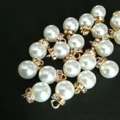 Item thumbnail for item 8f82a570-5abf-4b21-a6d3-a7ad4e6bbc02