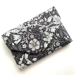 Item thumbnail for item aad52cf1-f075-4147-9b8f-7a0daad22ea8