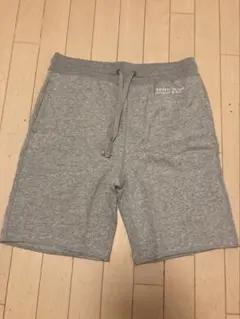 【新品】GAP スウェットハーフパンツ　ステンシル