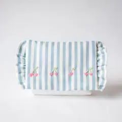 さくらんぼ　刺繍　移動ポケット
