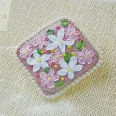 ●リボン刺しゅうキット お花で彩る上品なリボン刺しゅうブローチ クレマチス