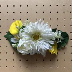 1746. フラダンス　タヒチアン　髪飾り　ヘアクリップ　ハワイ　黄色　白