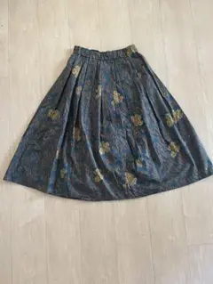 numeのスカート