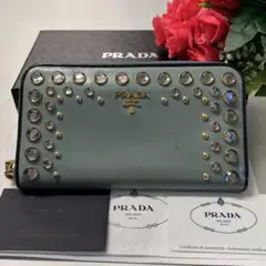 未使用に近い‼️ プラダ PRADA 財布 長財布 スタッズ ラウンドファスナー