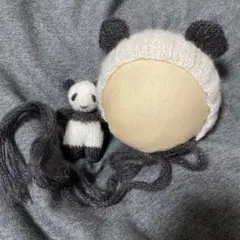 ニューボーンフォト用　白×チャコールグレーパンダ人形＆パンダボンネット
