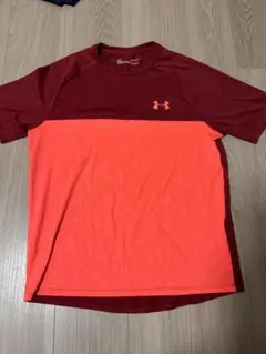 Under Armour Tシャツ
