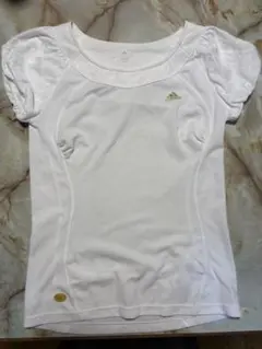 adidas ホワイト パフスリーブ Tシャツ