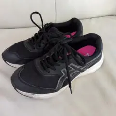 ASICS ブラック スニーカー